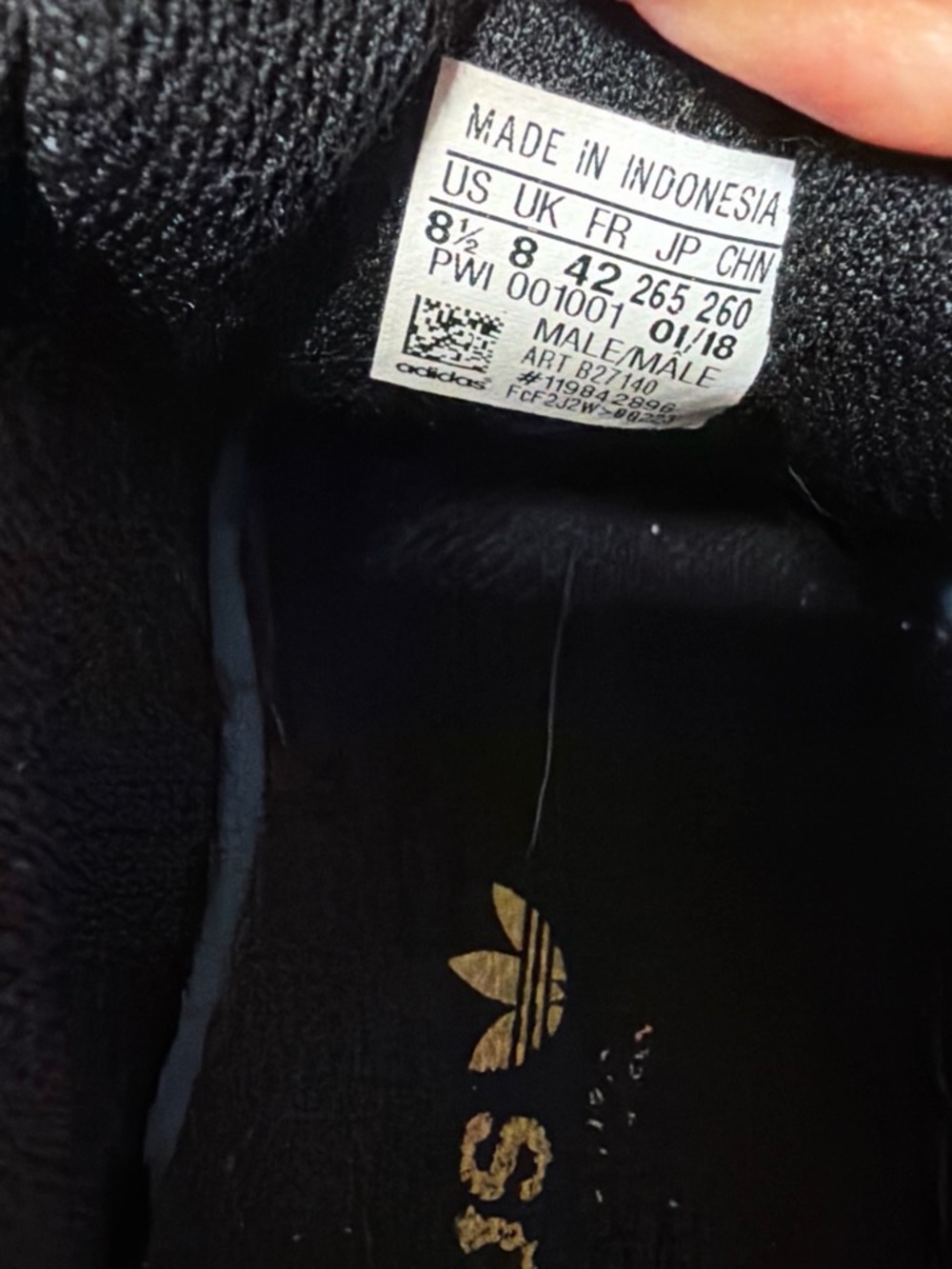 adidas Black & White Women’s Classic Sneakers - Picture 4 of 4